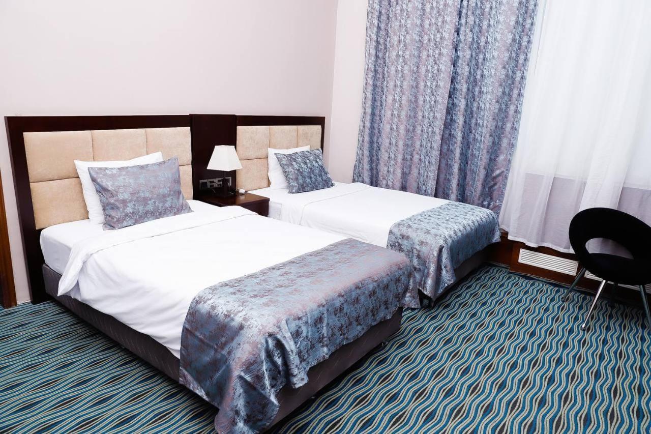 Marine Inn Hotel Baky Esterno foto